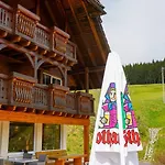 Hirschen 3*