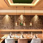 Hotel Hirschen 3*