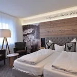 Hotel Hirschen 3*