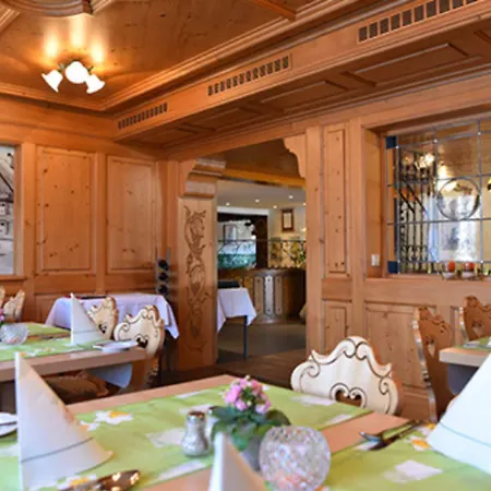 فندق Hirschen سشلوشسي