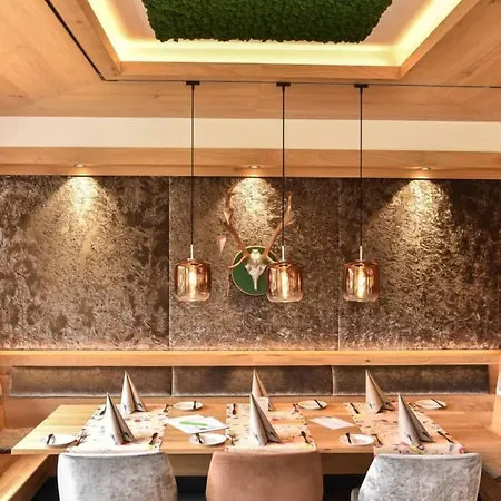 فندق Hirschen 3*