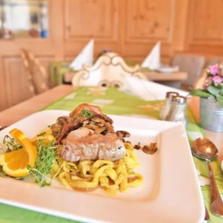 Hirschen 3* سشلوشسي