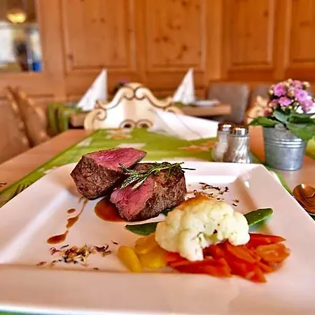 Hotel Hirschen 3*